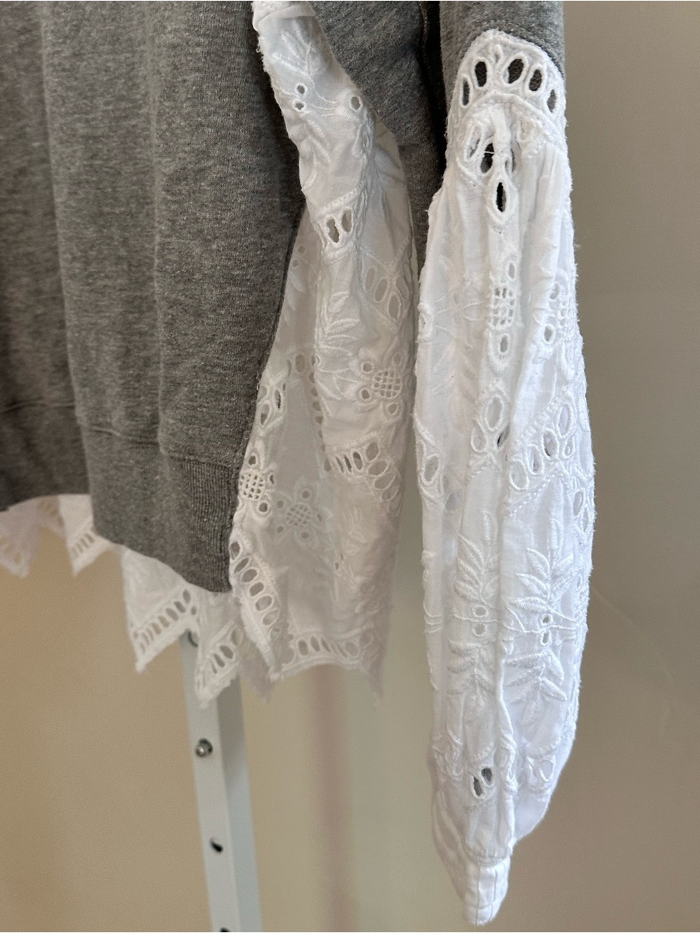 Sea New York Small Gray Eyelet Lace Ruffle Sweatshirt Romantic Boho - Picture 10 of 11